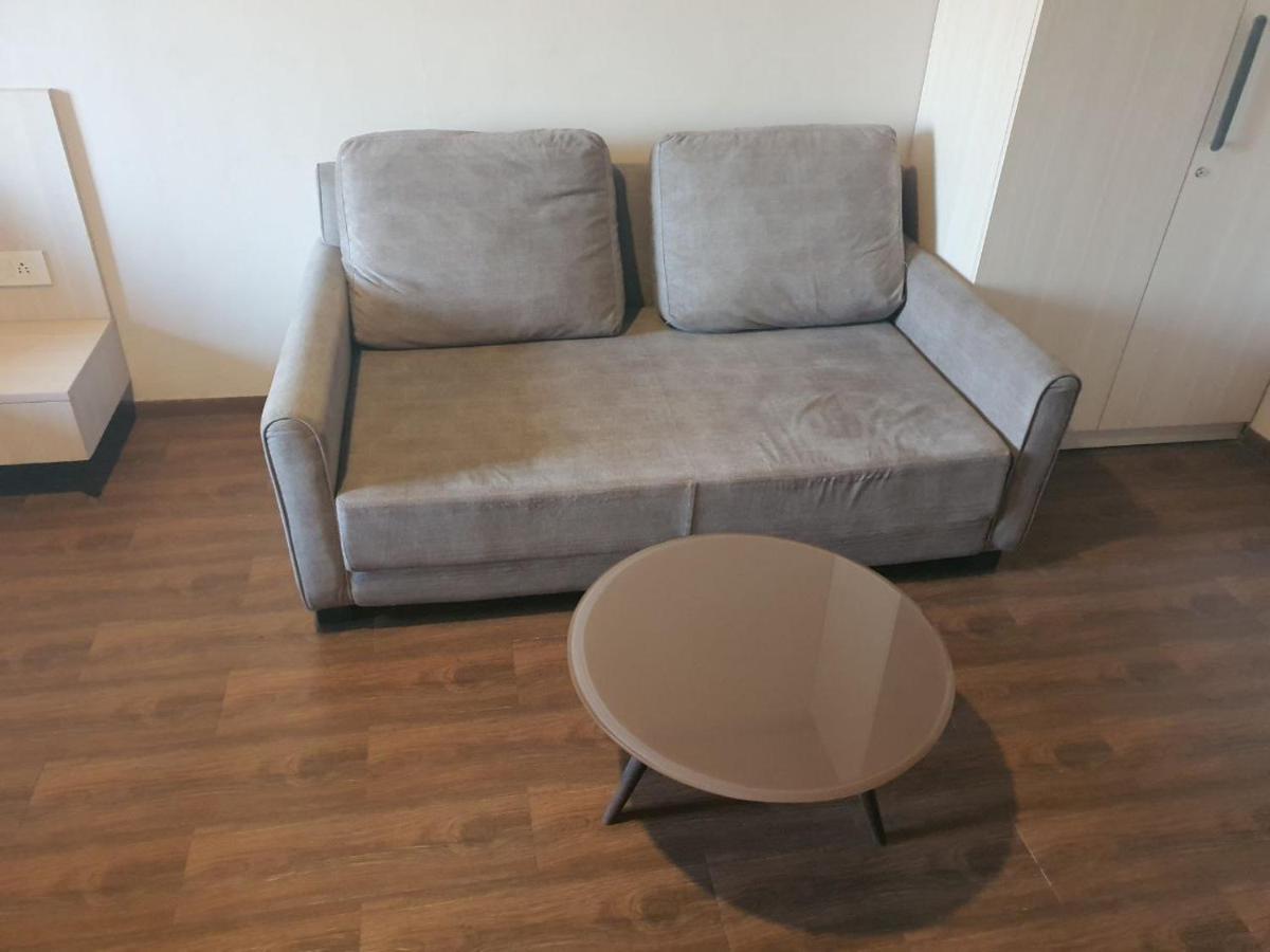 Weekend Address Managed By P.C Homes Сурат Экстерьер фото